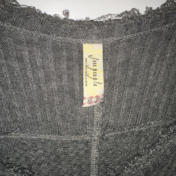 Urban Outfitters Thermal V-Neck Sweater - Picture 3 of 3